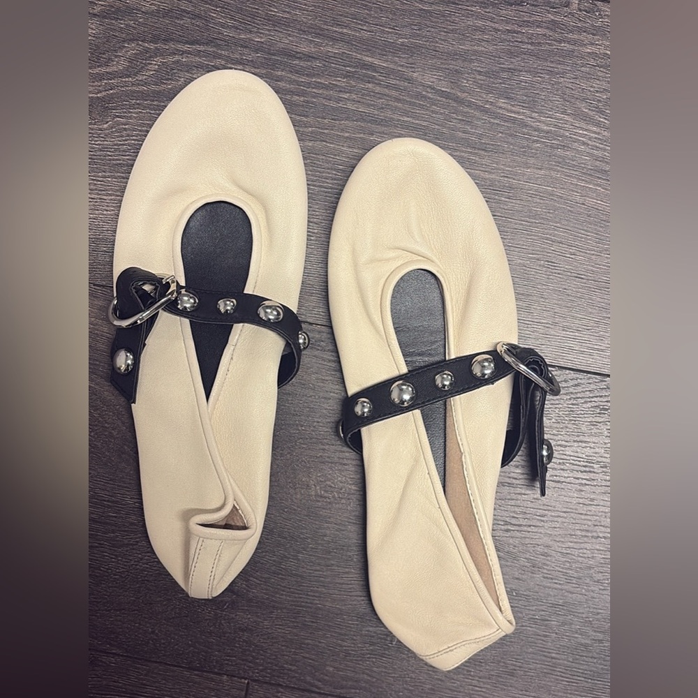 Zara Cream and Black ballet flat